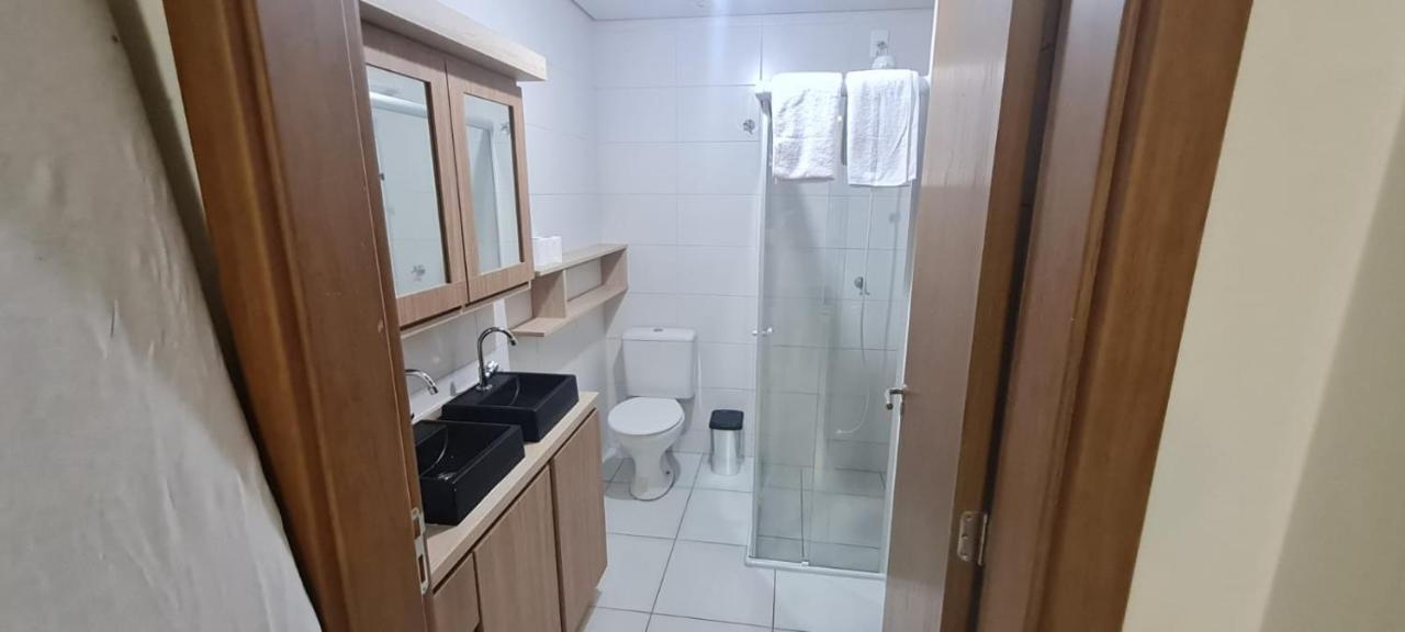 Confortável Com Piscina E Churrasqueira Apartamento *